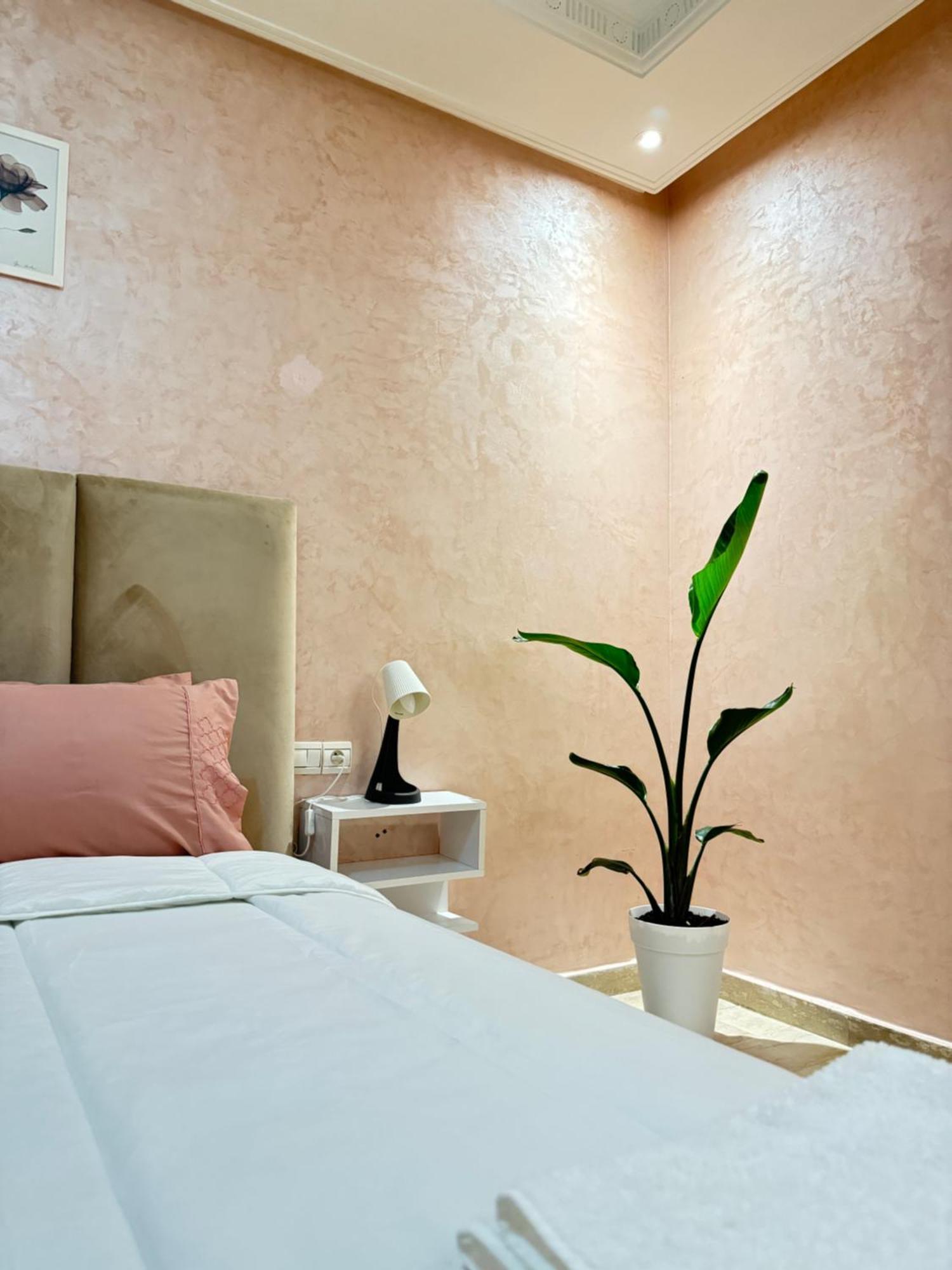 Suitouiss - Agdal 2 - Appartement A 2 Minutes De La Gare De Train Tgv Rabat Dış mekan fotoğraf